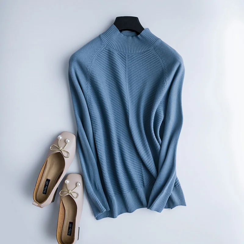 Autumn and winter new pullover solid color female round neck loose large size simple comfortable soft warm casual sweater