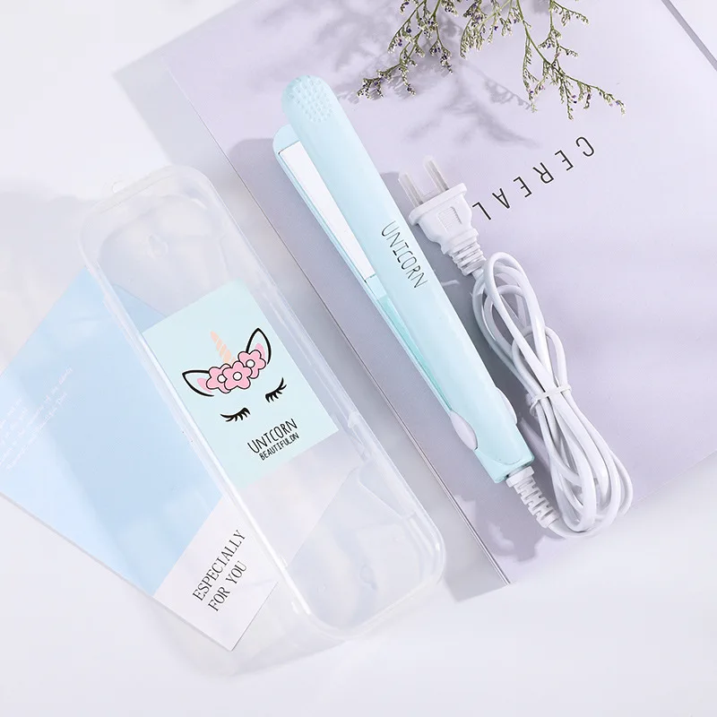 Светло-зеленый New Arrival Cartoo Electric Hair Straightener Small Power Travel Hair Tools Cute Styling Electric Splint Straightening Hair Clip - Цвет: Светло-зеленый