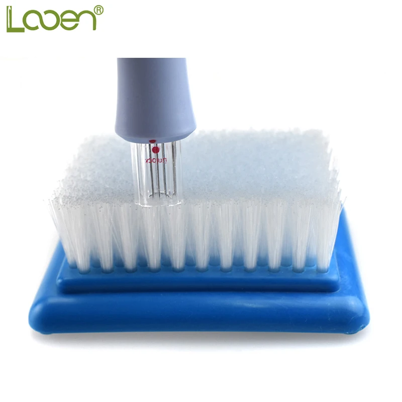 

Looen Brand Felting Needles Holder With 7pcs Needles 7*9cm Felting Needle Mat Brush Embroidery Stitching Punch Craft Accessory