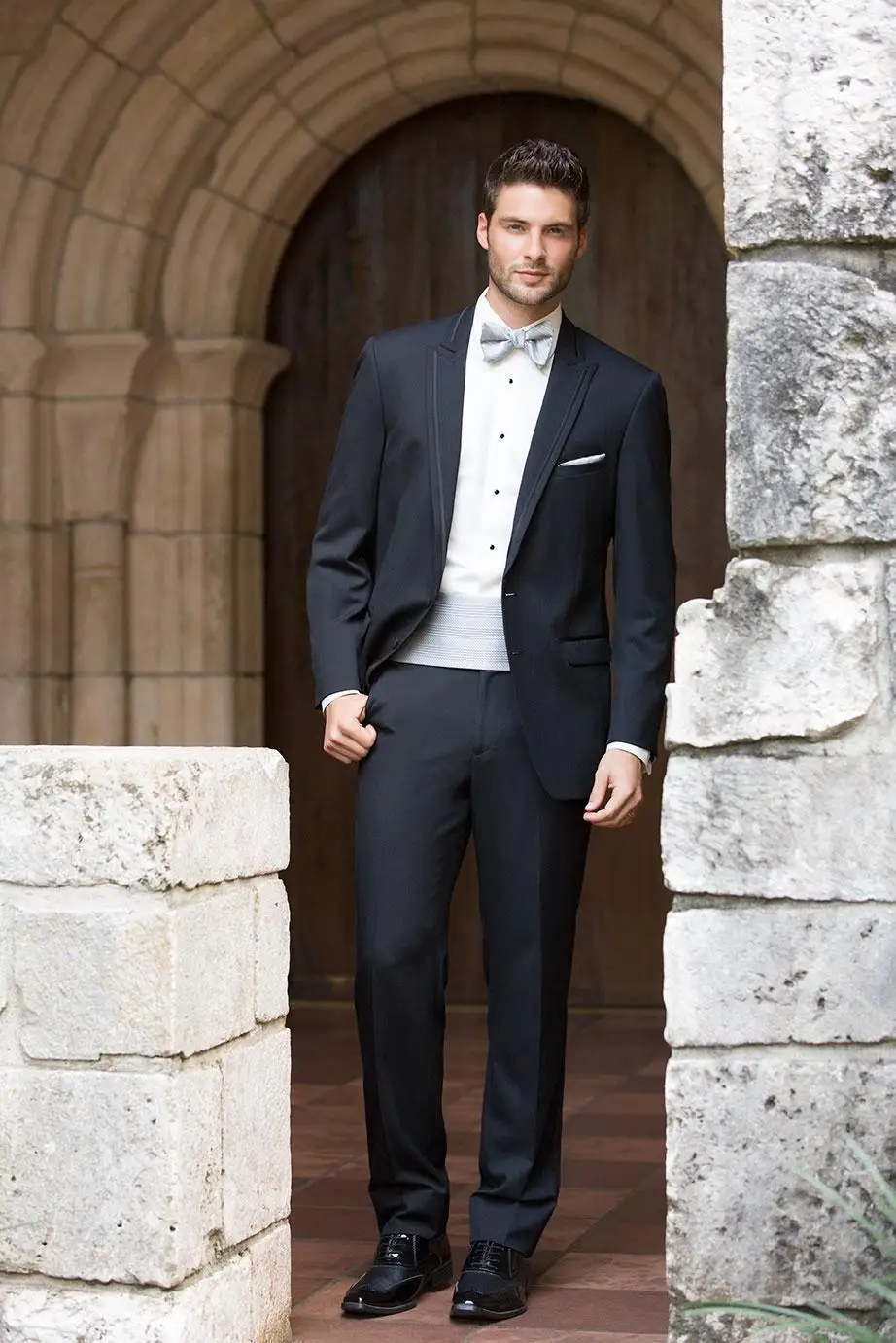 Two Buttons Charcoal Gray Groom Tuxedos Peak Lapel Groomsmen Best Man