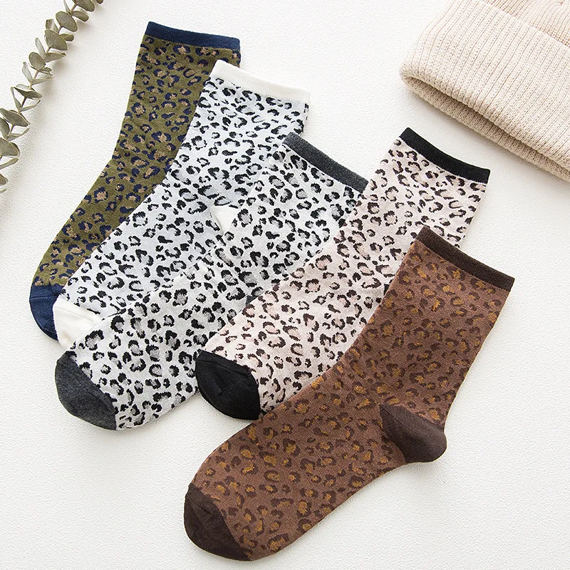 

5 Colors Spring Fashion Leopard Retro Grain Elegant Women Pile Socks Trend Harajuku Socks Creative Personality Vintage Sokken