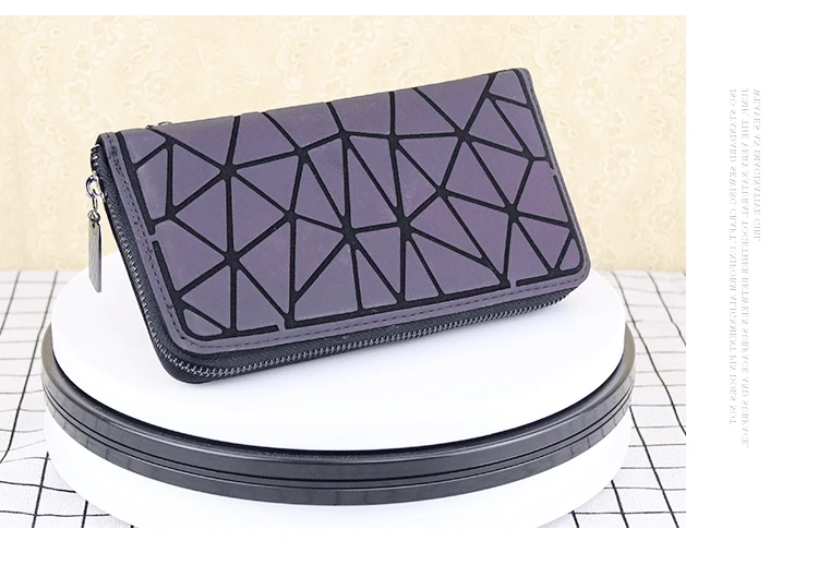 ZYJ Luminous Women Laser Geometry Quilted Plaid Long Wallets Dazzle Colour Girls Zipper Sequins Lattice Clutch Wallet Purse Bag (21)