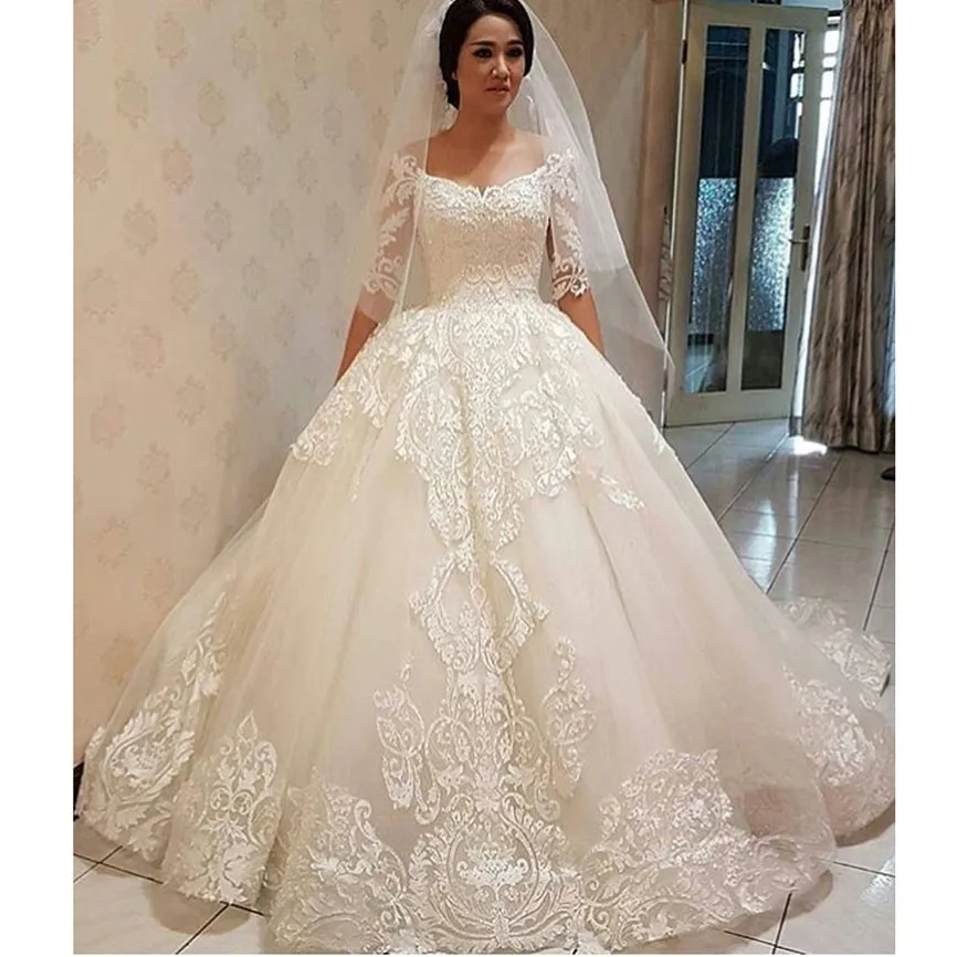 2017-Vintage-Vestidos-De-Novias-V-Neck-Appliqued-Lace-Pearls-Half-Sleeve-Ball-Gown-Wedding-Dress
