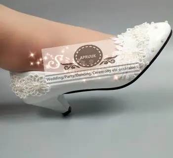 

Plus size white lace flower wedding shoes bride bridal handmade sweet HS351 lace pearls middle heel customized bridal shoes