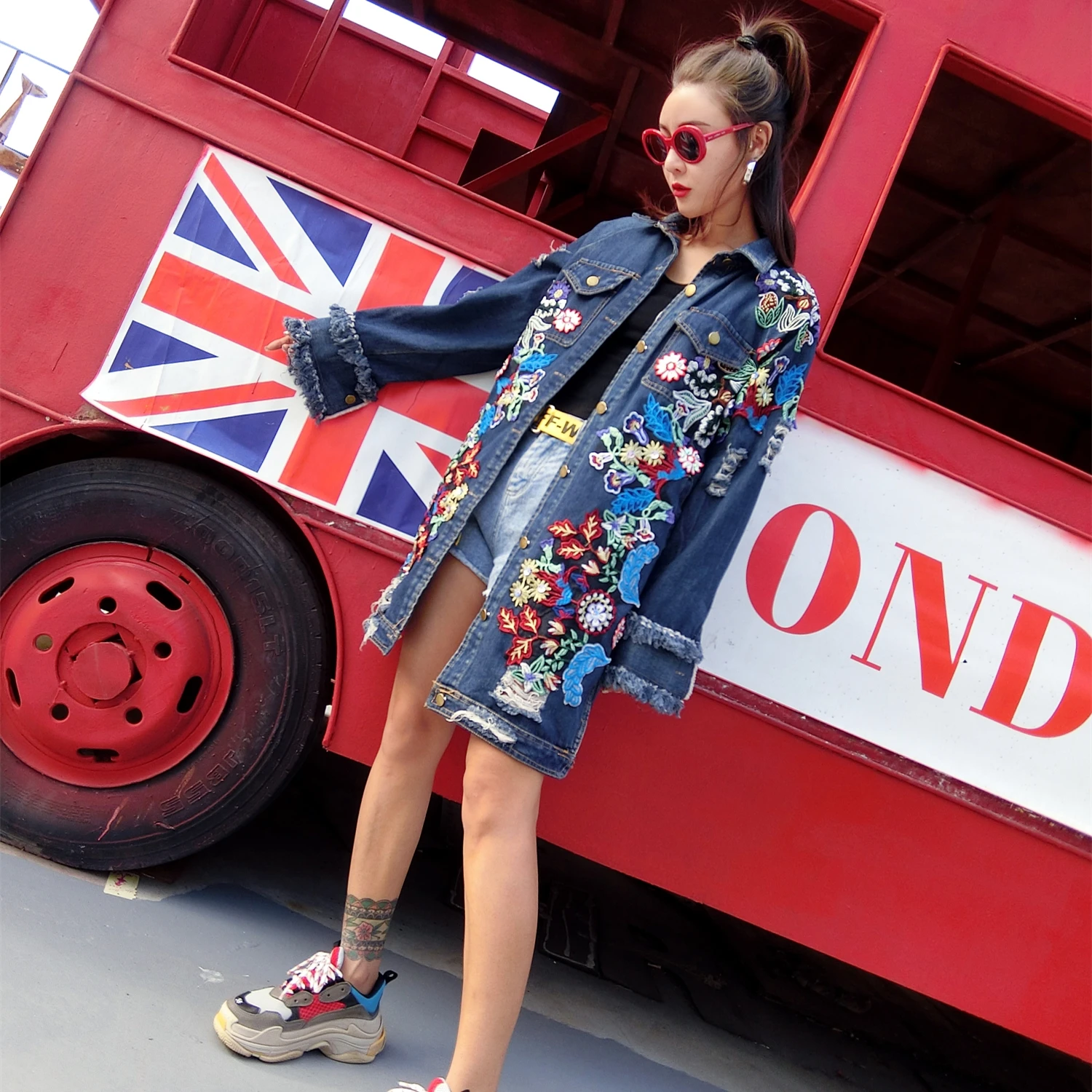Floral Embroidery Denim Jacket Coats Women Spring Autumn Long Ripped Beading Tassel Jeans Jackets 2019 woman new street coats