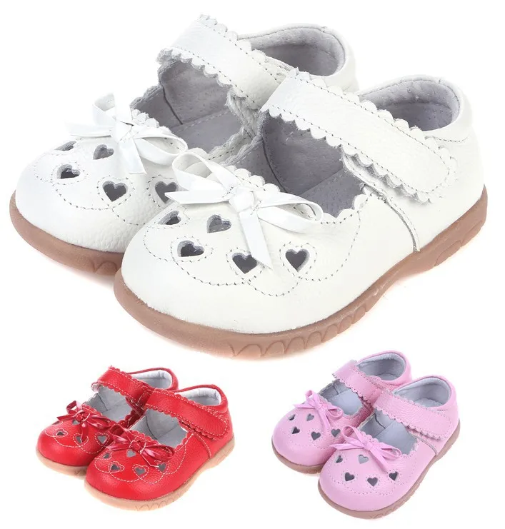 Новые сандалии из натуральной кожи для девочек, летние ходунки, обувь с цветами, противоскользящая подошва, сандалии для малышей, 12,3-18,3
