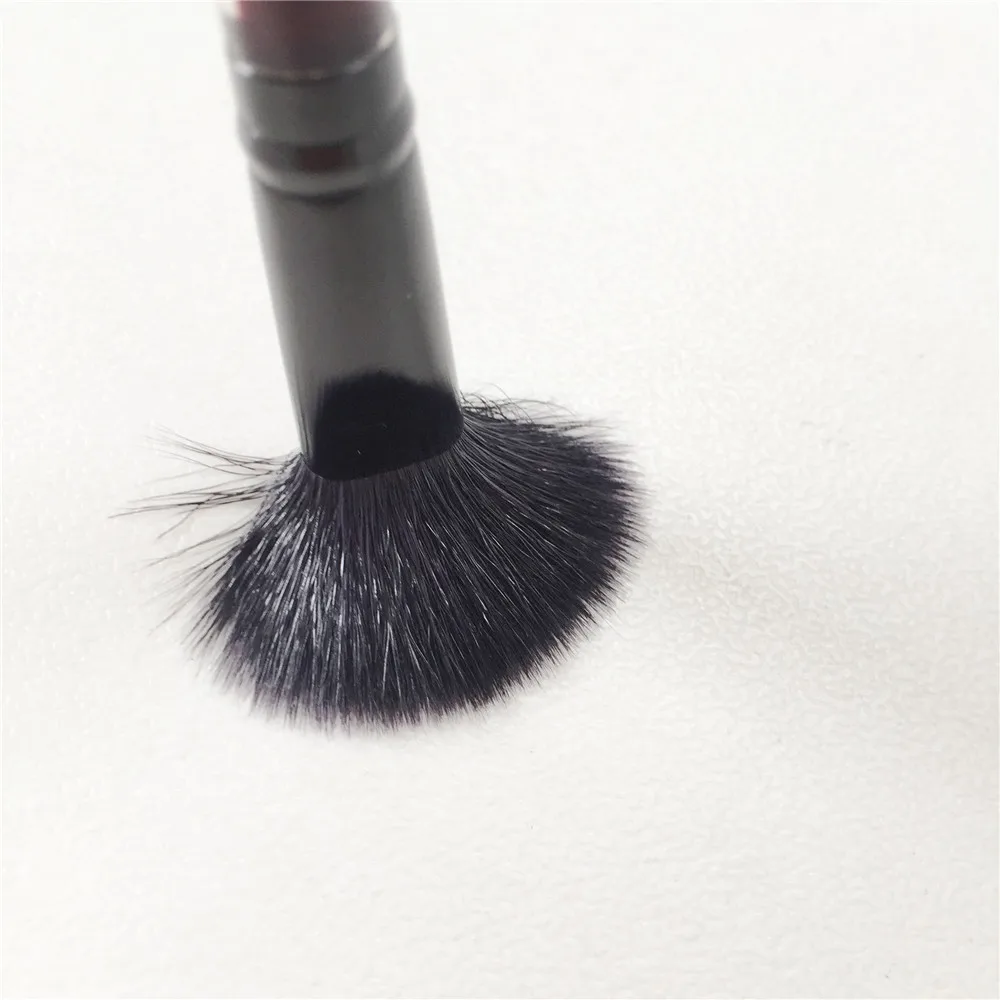 Kevyn Aucoin The BaseShadow Brush _ 5