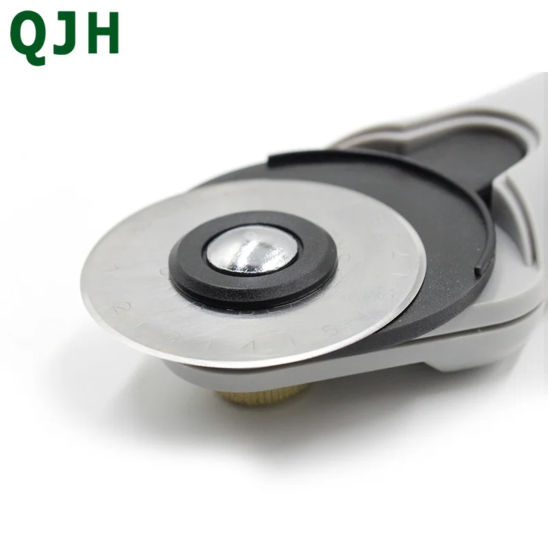 45mm Patchwork Roller Wheel Round Knife Tailor Rotary Cutter Sewing&Leather Craft Tool With Blades Cutting fabrics,leather,Paper