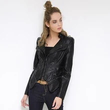 Осень-зима Для женщин туфли с модными заклепками; туфли со змеиным узором в стиле пэчворк куртка из искусственной кожи в байкерском стиле на молнии из искусственной кожи пальто W1048