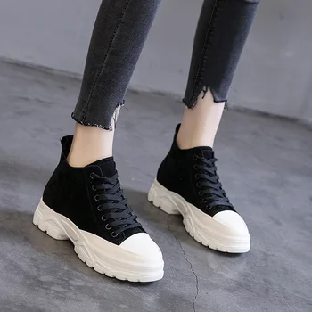 

2019 spring new leather women's shoes Korean casual thick-soled wild fashion shoes.