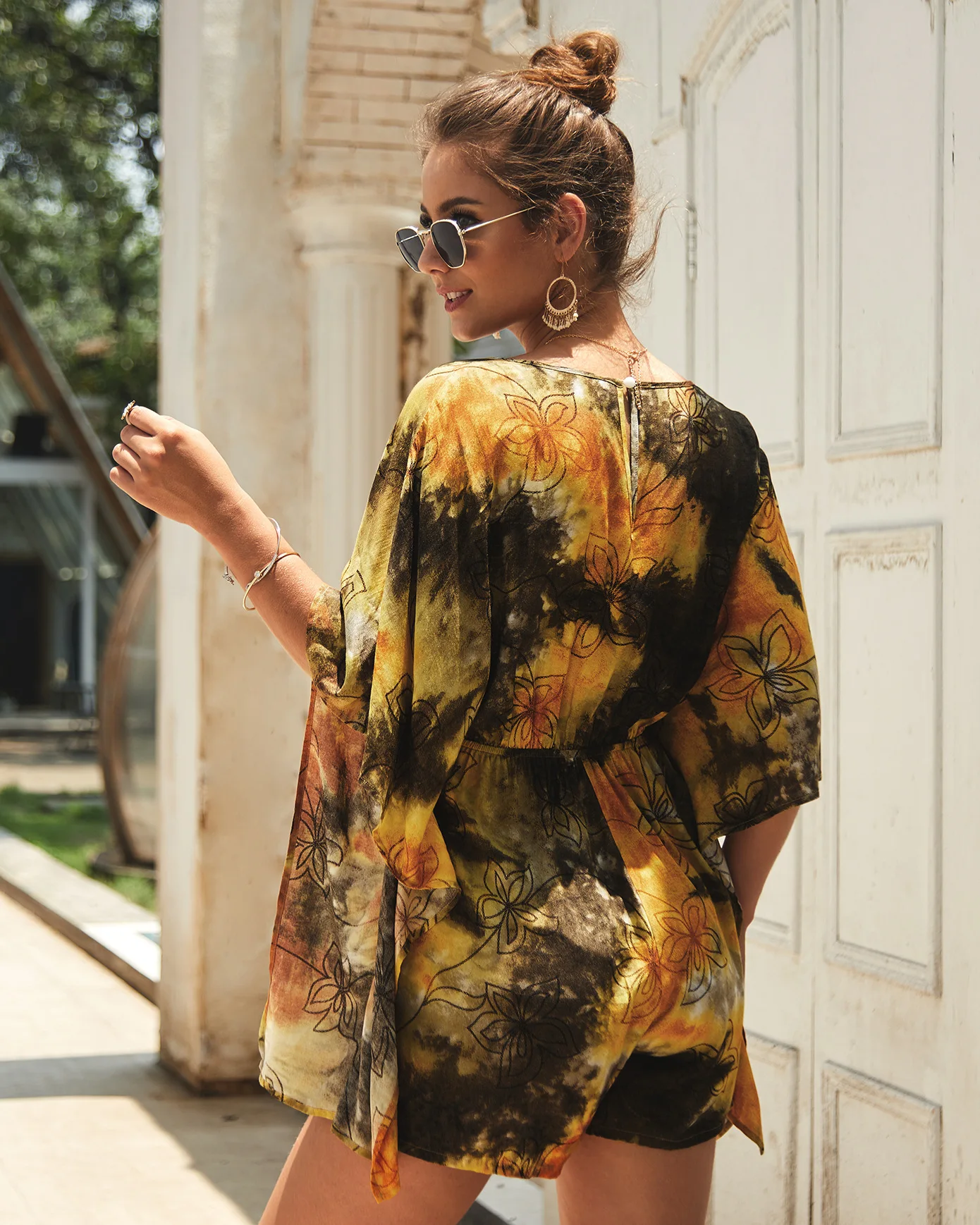ZOGAA Bohemian Batwing Sleeve Floral Print Belt Women Summer Beach Vocation V Neck Sexy Jumpsuit Short Overalls Casual Playsuit ZOGAA Bohemian Batwing Sleeve Floral Print Belt Women Summer Beach Vocation V Neck Sexy Jumpsuit Short Overalls Casual Playsuit