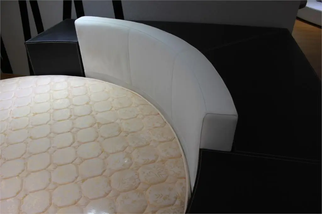 إيطاليا تصميم حقيقية leahter كبيرة مجموعة خزان ، أعلى الفاخرة بالضبط حجم كبير جولة السرير ، فيلا الغنية رجل سرير حديث YY01-1