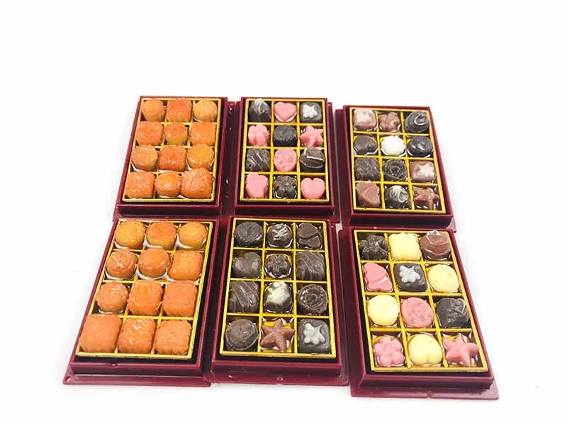 

2PCS/lot New Miniature Dollhouse 1/6 Scale Mini Dessert Box Chinese Moon cake for Dollhouse Decor Toys for Children