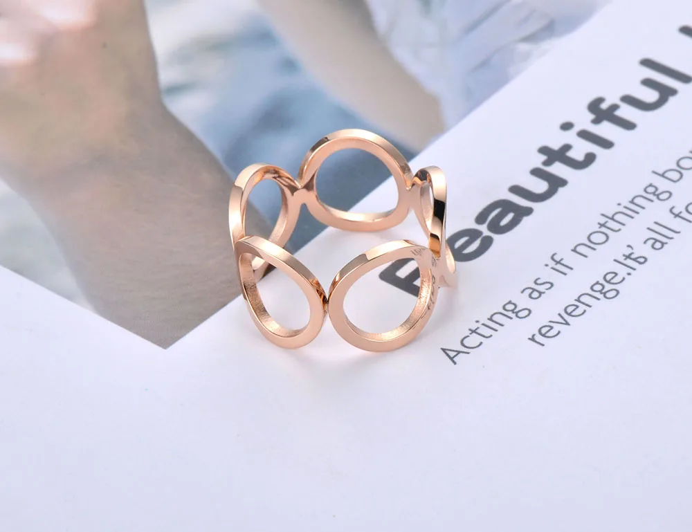 Lokaer Trendy Office Style Stainless Steel 5Pcs Circles Party Ring Rose Gold Color Geometric Rings Jewelry For Women Girl R19080