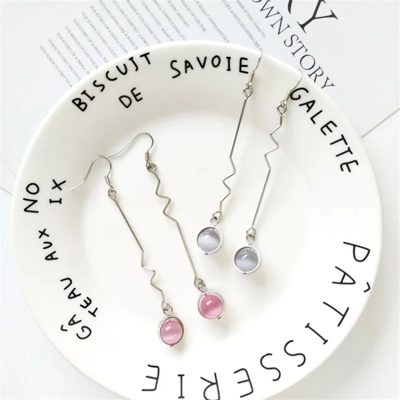 

XEDZ Creative Japan And South Korea Simple Curve Bead Earrings Wild Temperament Female Students Long Fashion Ear Clip Jewelry