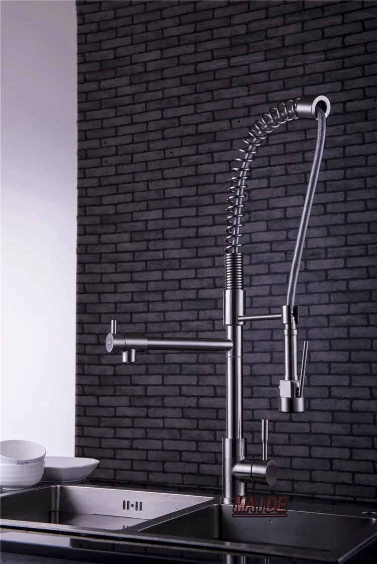 Robinet d\'évier de cuisine en acier inoxydable à poignée unique, haut de 60cm, pulvérisateur extractible en acier inoxydable