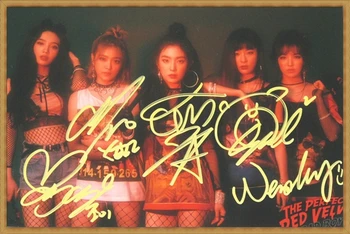 

hand signed THE PERFECT RED VELVET autographed group photo K-POP 6 inches free shipping 022018A