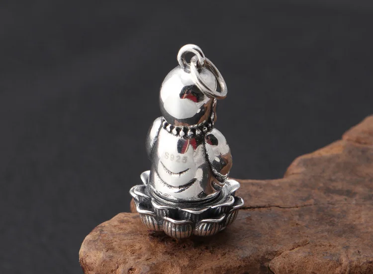 silver-buddha-pendant002d