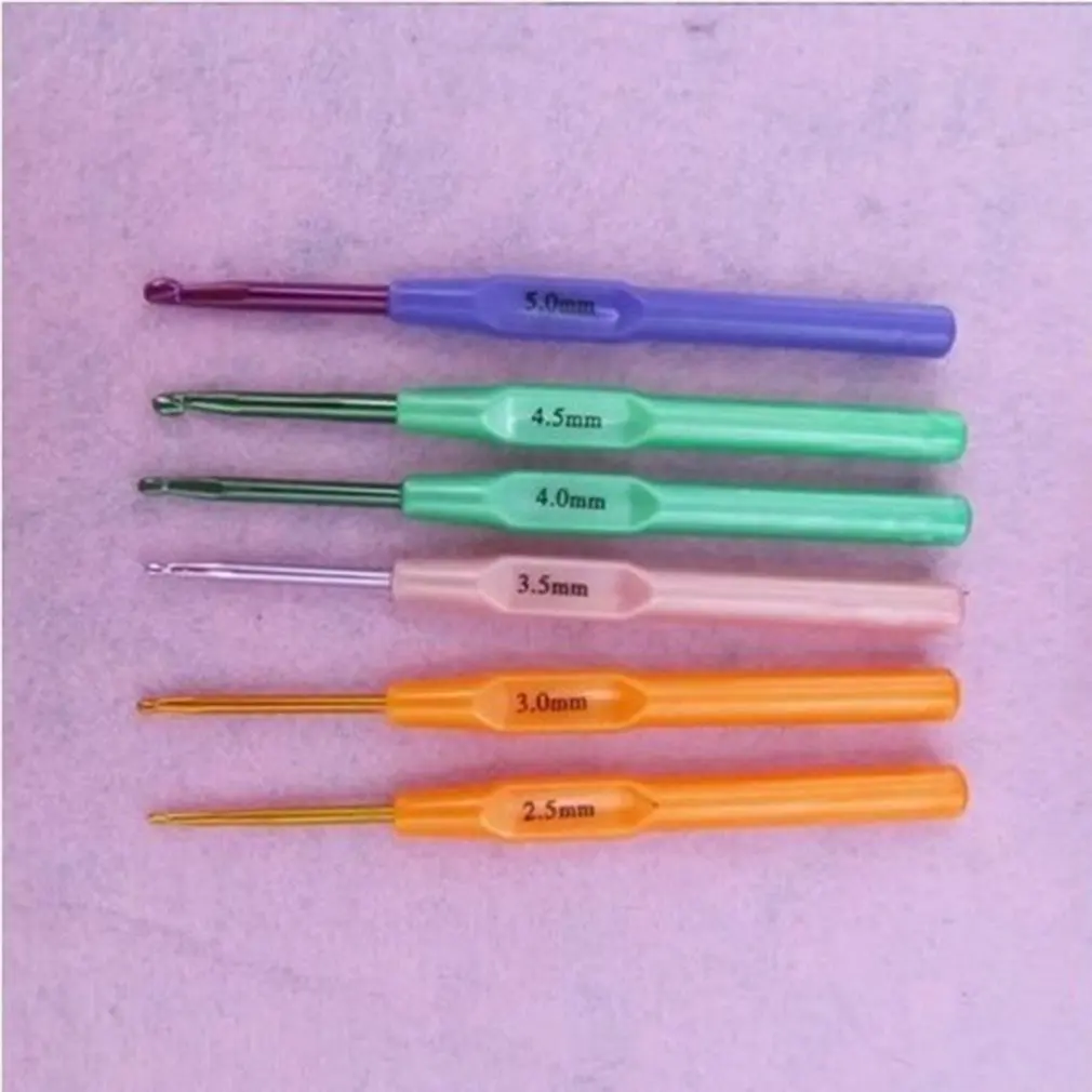 

Colored Alumina Abs Plastic Handle Crochet Set 6 Sticks