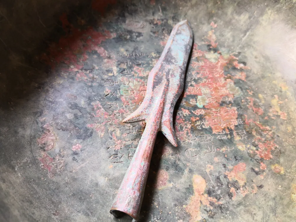Chinese old bronze Ancient weapons Copper spear