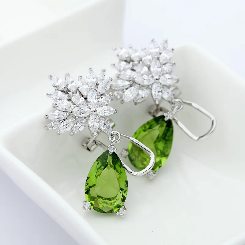 

fashion olive green drop earring with clip size 16.6x31cm