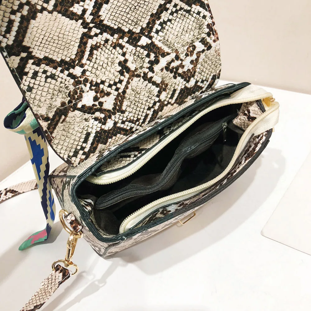 Retro Serpentine Chain Round Crossbody Bags for Women Handbags Printed Small PU Leather Shoulder Bag Female Snake Messenger Bag Retro Serpentine Chain Round Crossbody Bags for Women Handbags Printed Small PU Leather Shoulder Bag Female Snake Messenger Bag