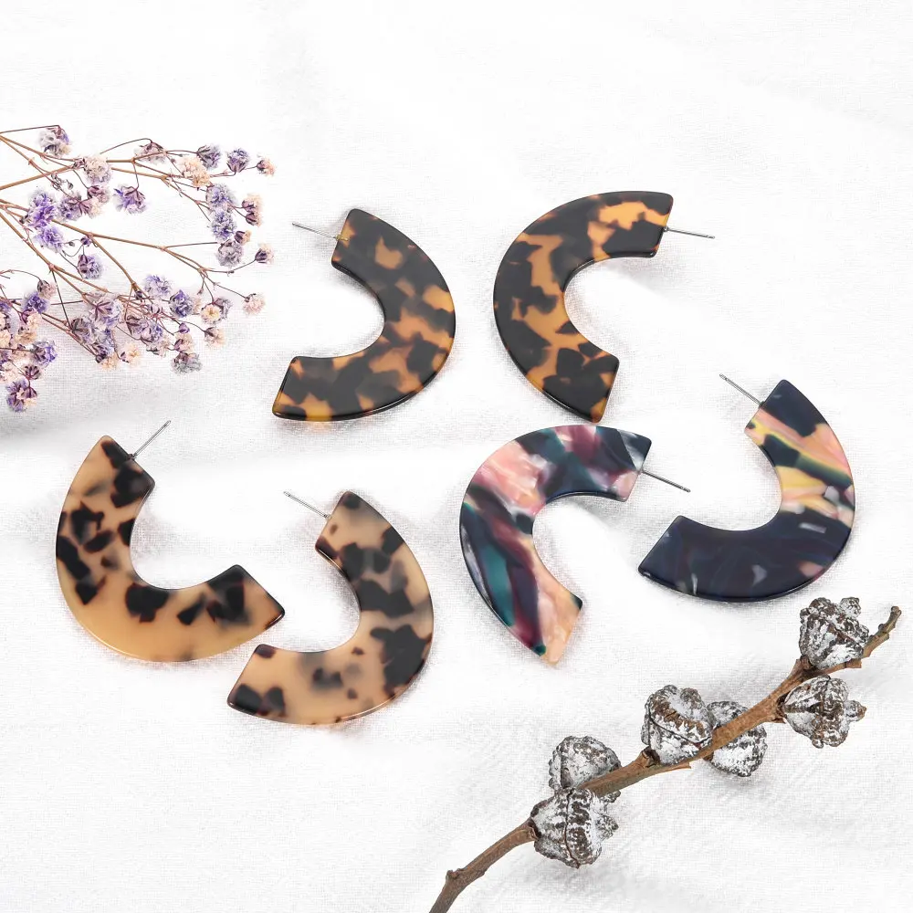 

Bohemian Earrings Sale Rushed Round U Trendy Brincos Tortoiseshell Semicircle Stud Earrings Resin Material for Women Earrings