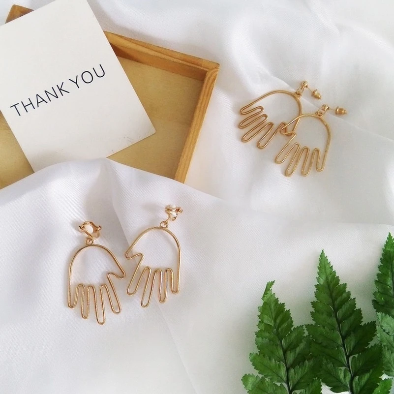 Abstract European Character Funny Geometric Gold Color Hands Small Abstract European Character Funny Geometric Gold Color Hands Small Drop Earrings Vintage Fashion Dangle In From Jewelry Accessories