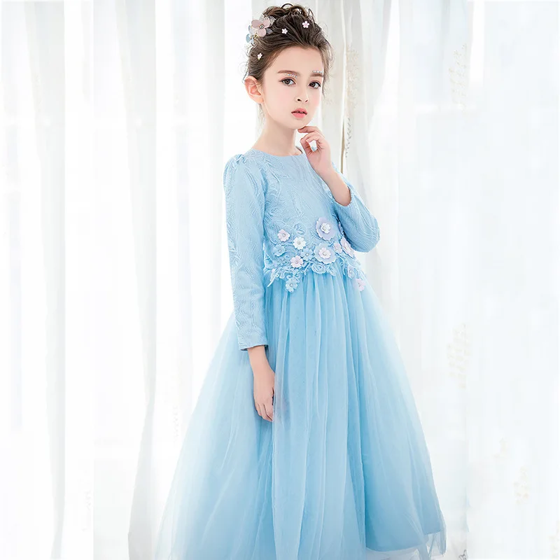 designmegabyte: Elegant Light Blue Dress
