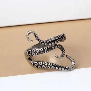 DoreenBeads Fashion Men Rings Silver Color Color Alloy Steel Vintage Octopus Style Irregular Pattern Trendy Accessories,1 PC