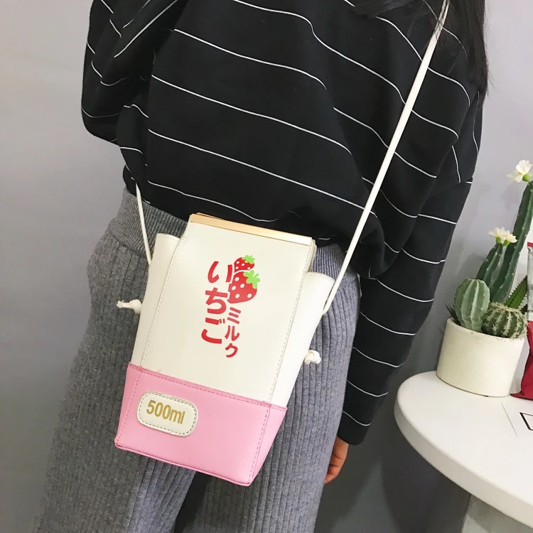

and easy to fight the color of strawberry milk box students single shoulder mobile phone bag soft sister oblique Bag