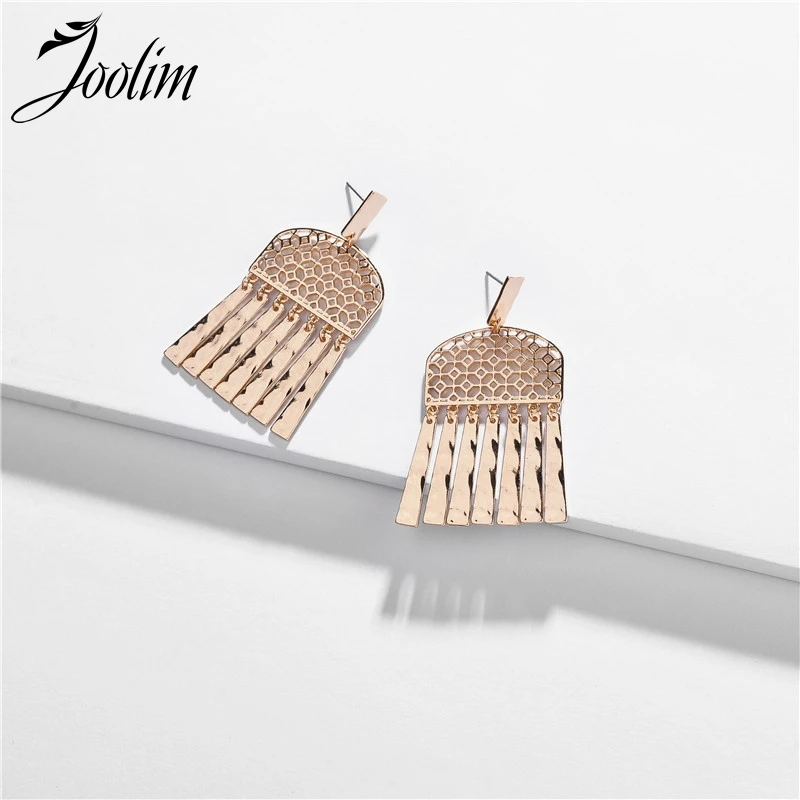 

Joolim Jewelry Wholesale Hollowout Metal Tassel Drop Earring Fashion Earring