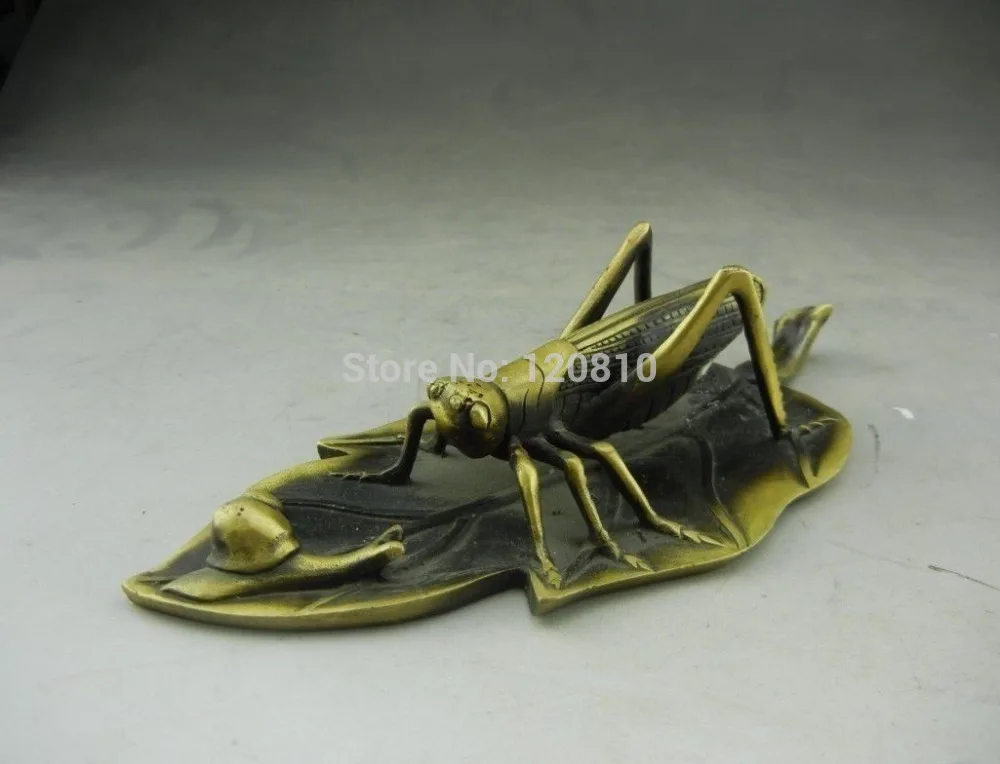 

RARE Absolutely Rare! Chinese bronze Statue - leaf /grasshopper/ snail