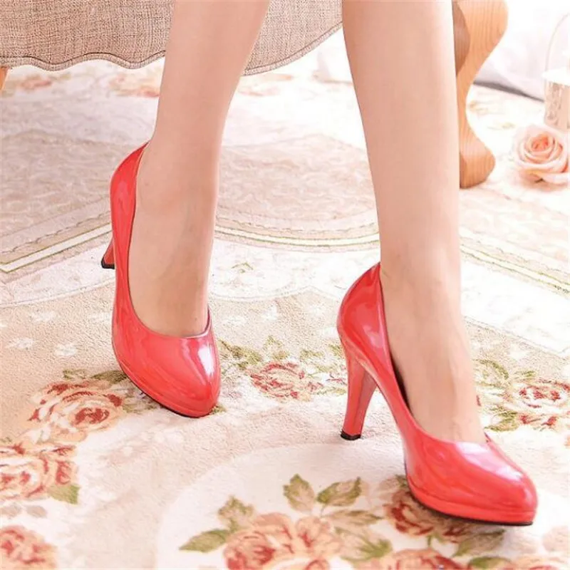 Женские туфли-лодочки; модные классические туфли из лакированной кожи на высоком каблуке; свадебные модельные туфли телесного цвета с острым носком на платформе; большие размеры 34-42 - Цвет: 9cm high