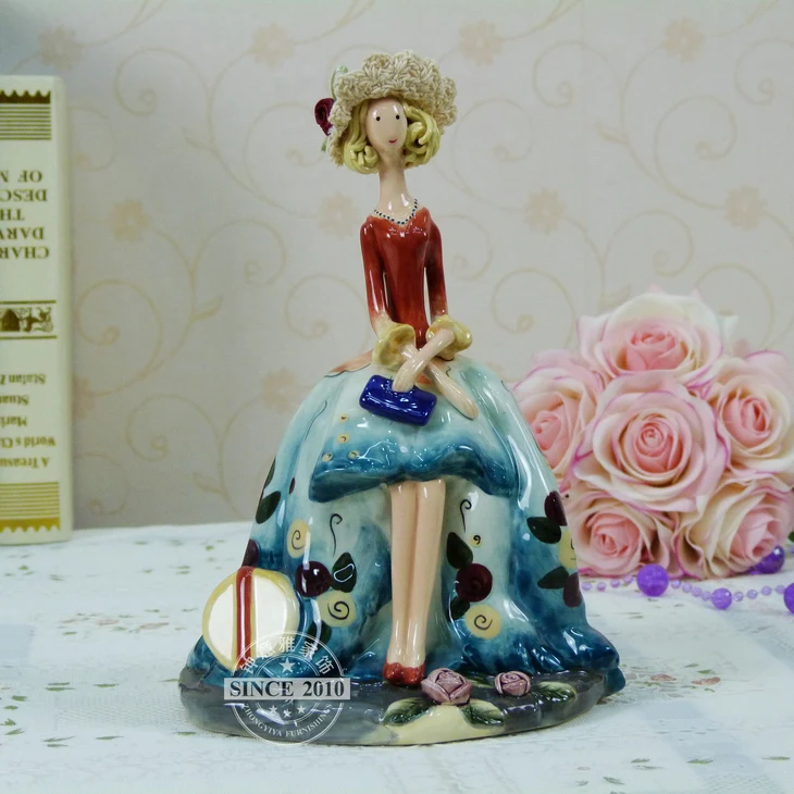 

Exquisite Cartoon Porcelain and Ceramics Lady Figurine Ornamental Handmade Gift and Craft Embellishment Accessories Furnishing