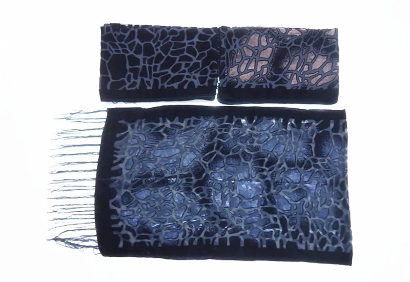 

New Winter Velvet Silk Scarf and Wraps Women Shawls Luxury Brand 2018 Stone Ponchos and Capes Muslim Gift Festival For Lovers