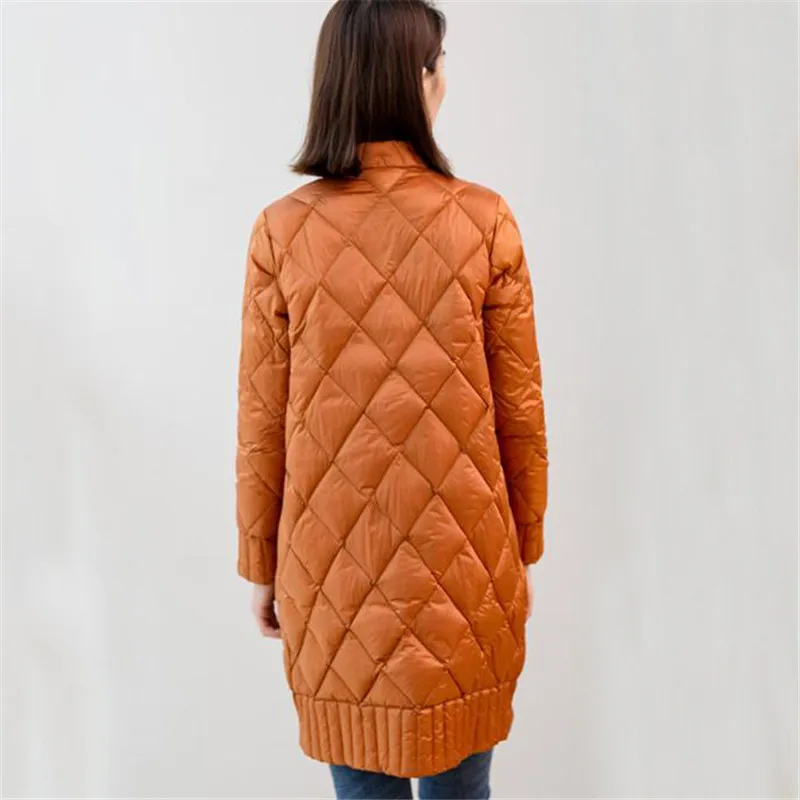 Cena 2018 kobiet ultralekki dół kurtki jesienno zimowa cienka biała kurtka puchowa Parka kobiet jednolita w rozmiarze m długa odzież wierzchnia płaszcz AB990