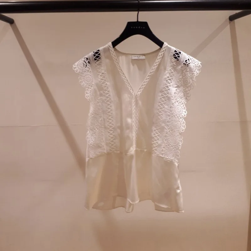 

2019 Spring New Products Simple Sleeveless V Collar shirt Blouse Butterfly Sleeve V-Neck Hollow Out Clothing Blouse Women