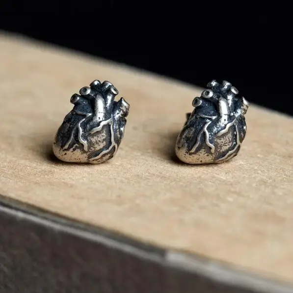 Zavorohin, Ретро стиль, в форме сердца, твердые, 925 серебро, сердце, серьги-гвоздики, индивидуальная готика, ювелирные аксессуары в стиле панк, гипоаллергенные, бесплатно