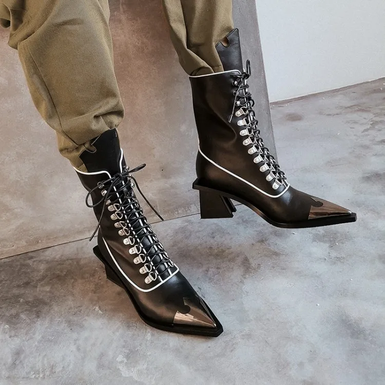 Модные женские ботинки с металлическим украшением кожаные ботильоны с острым носком на высоком каблуке осенне-зимняя женская обувь женские мотоциклетные ботинки