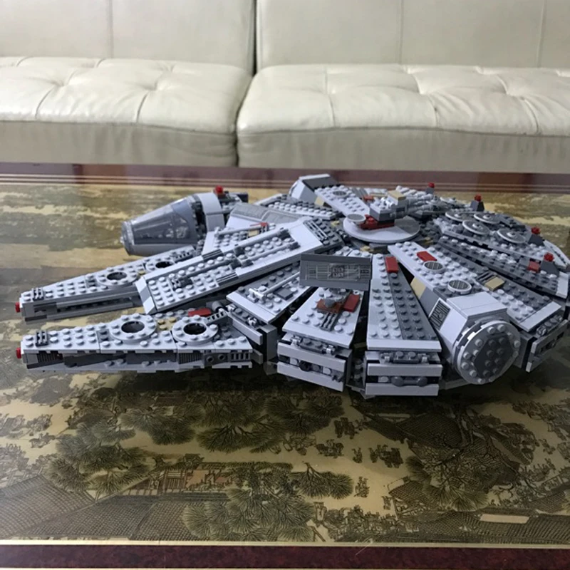 

Building bricks Star Plan Wars Millennium Falcon Model 1381pcs Building Blocks Toys with Character Figures