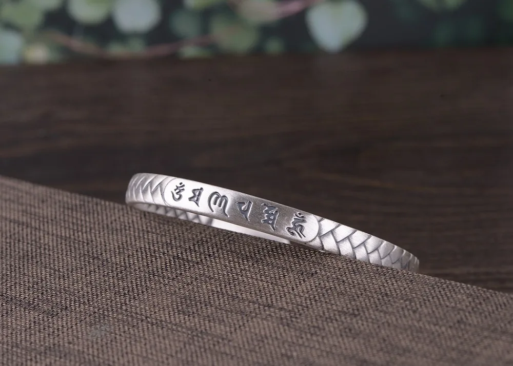 Браслет-манжета ручной работы из серебра 999 пробы, чистое серебро, тибетский браслет с шестью словами, буддистский браслет OM Mani Padme Hum, женский браслет