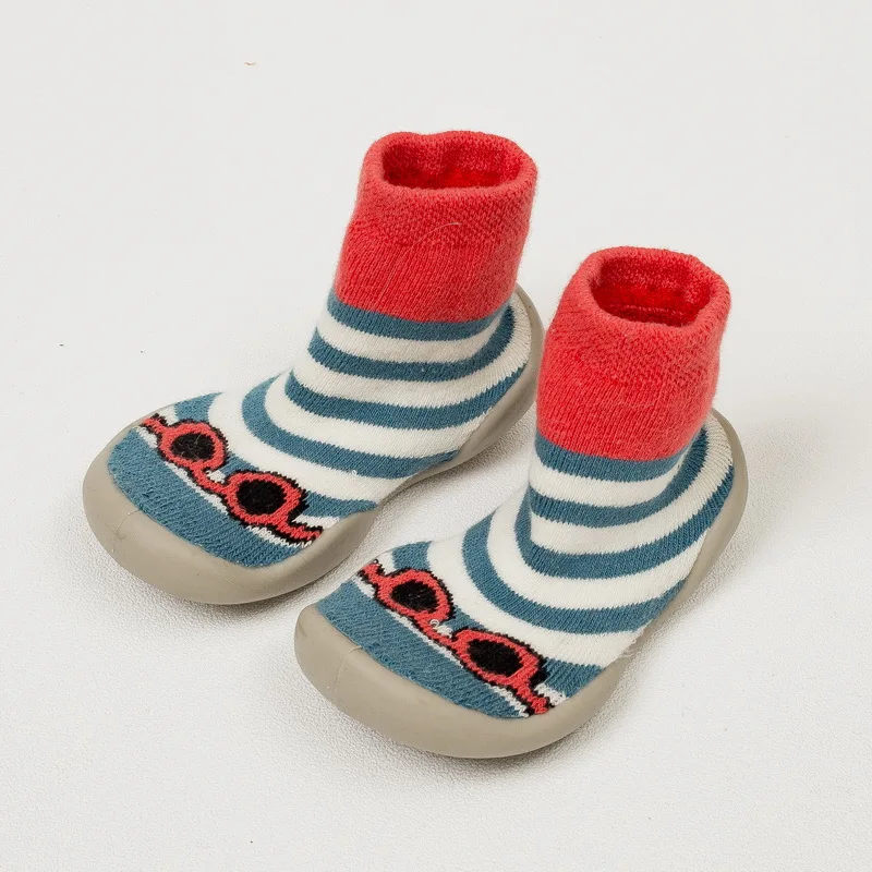 Зимние теплые носки для маленьких мальчиков и девочек с резиновой подошвой, тапочки для малышей домашние носки, обувь детские носки для новорожденных Нескользящие