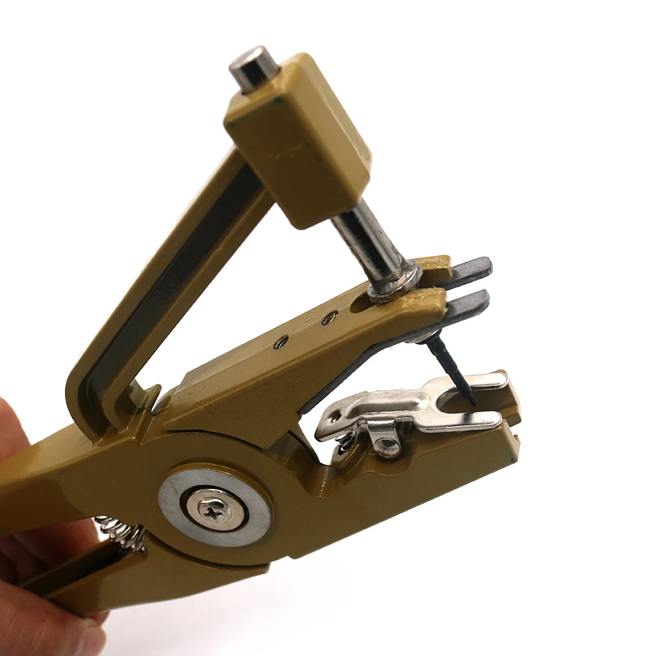 ear-tag-plier_20