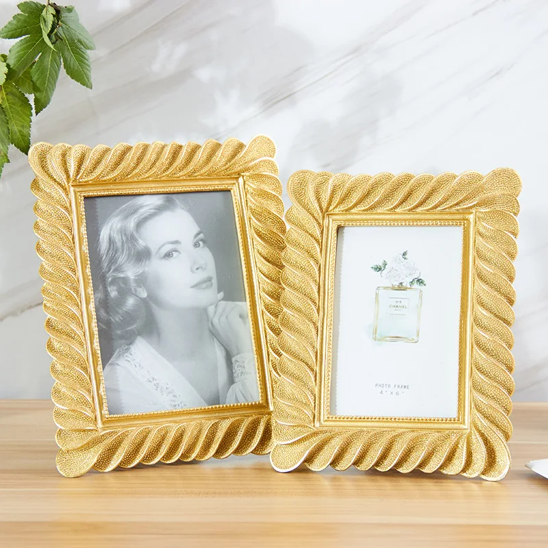 

European 6/7 Inch Resin Photo Frame Retro Light Luxury Gold Photo Frame Desktops Decorative Photo Frame To Send Friends Gifts