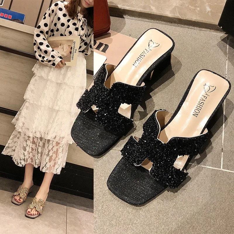 

2019 fashion women slippers Paillette bling sequin Solid color open toe glitter square heels 5cm outside women flip flops