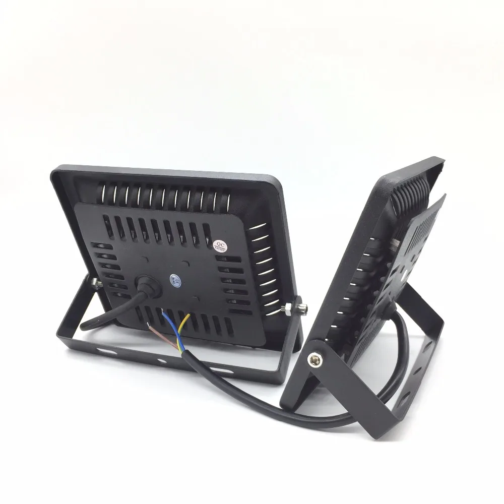 30 watt led flood light 100% Real Power LED Flood Light 30W 50W Outdoor Lighting Floodlight 220V Ultra thin IP65 Garden Light Spot Light LED Refletor led flood