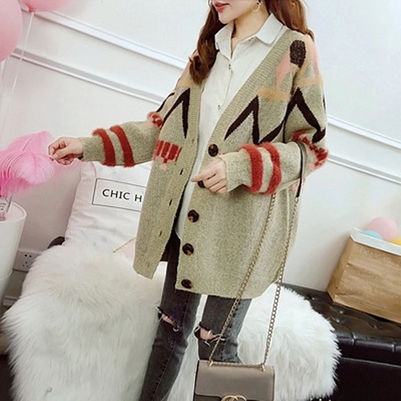 

2018 Fashion Autumn Knit Cardigan Thick 200 kg Can Wear Large Size Women's Fat Sister Sweater Loose Wild Casual Comfort