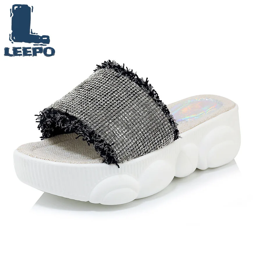 

LEEPO 2019 Fashion Summer Big Size Slippers Women Platform Ultra-light Crystal Comfort Flats Platform Sandals Shoes Woman Slides