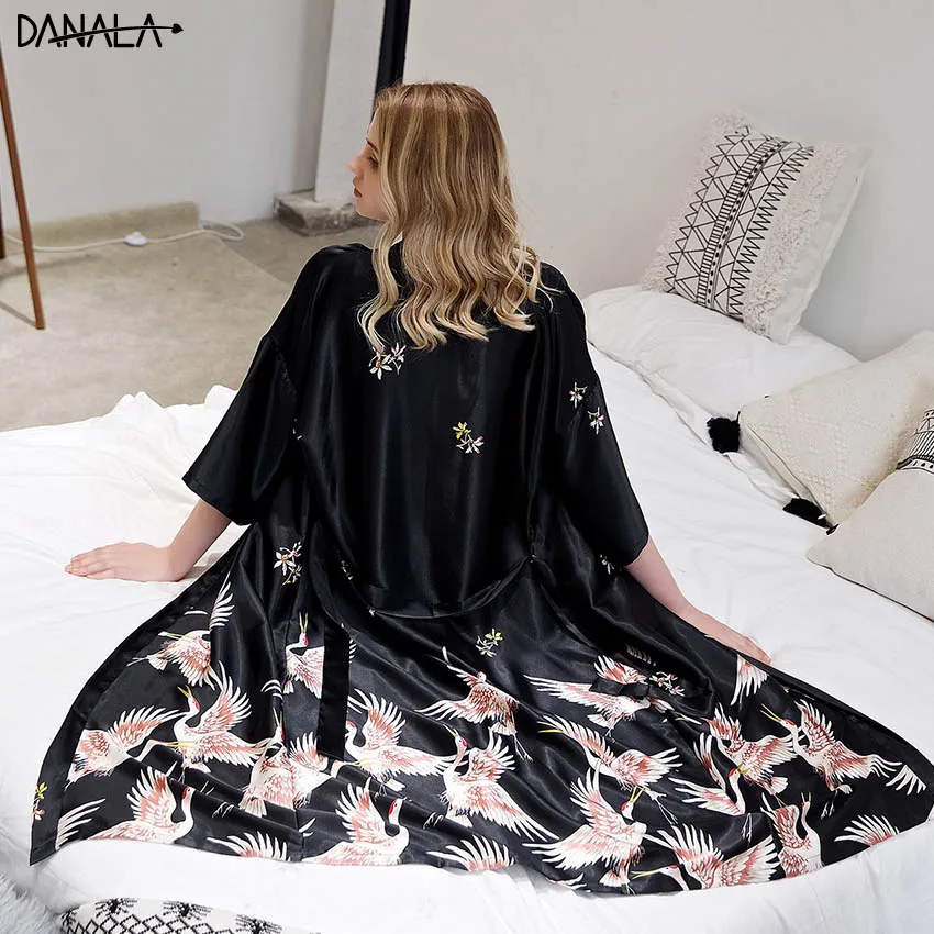 DANALA Silk Satin Women Sleepwear Robe Animals Print Vogue Refreshing Nightwear Robe For Women Home Wear Elegant Black Color